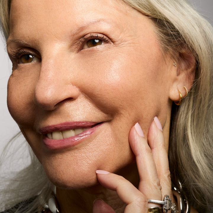 Age - Defy Tinted SPF Perfector - Azio Beauty